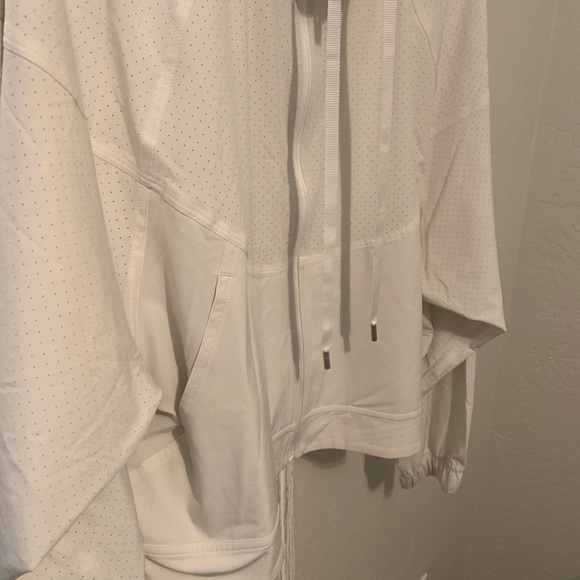 SOLD New Lululemon White Zipper Jacket - Picture 4 of 5